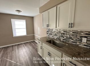 2817 Noble Rd APT 4, Cleveland, OH 44121