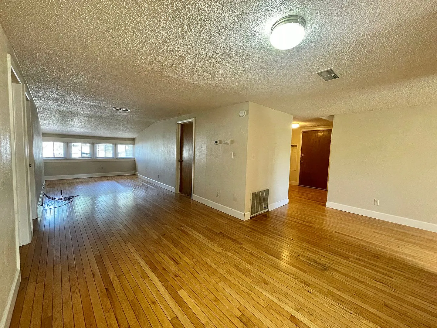 1857 11th Avenue — Photo 2