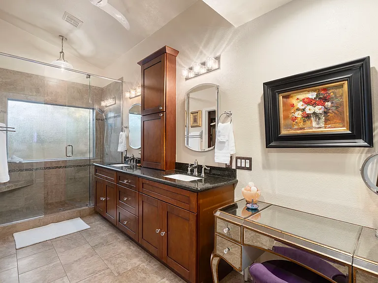 372 W Amoroso Dr — Photo 124