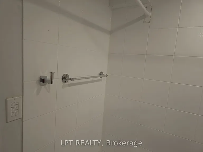 9 Michigan Ave #LEGAL BASEMENT APART — Photo 26