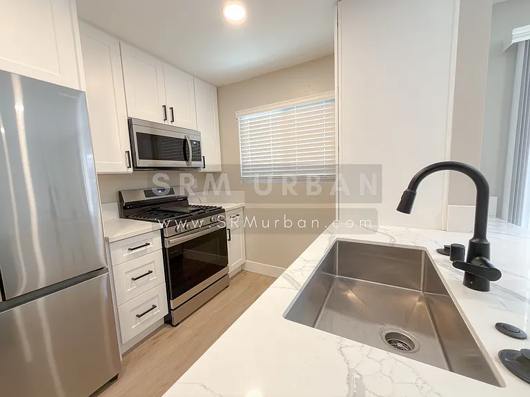 4045 Cherokee Ave #4 — Photo 6