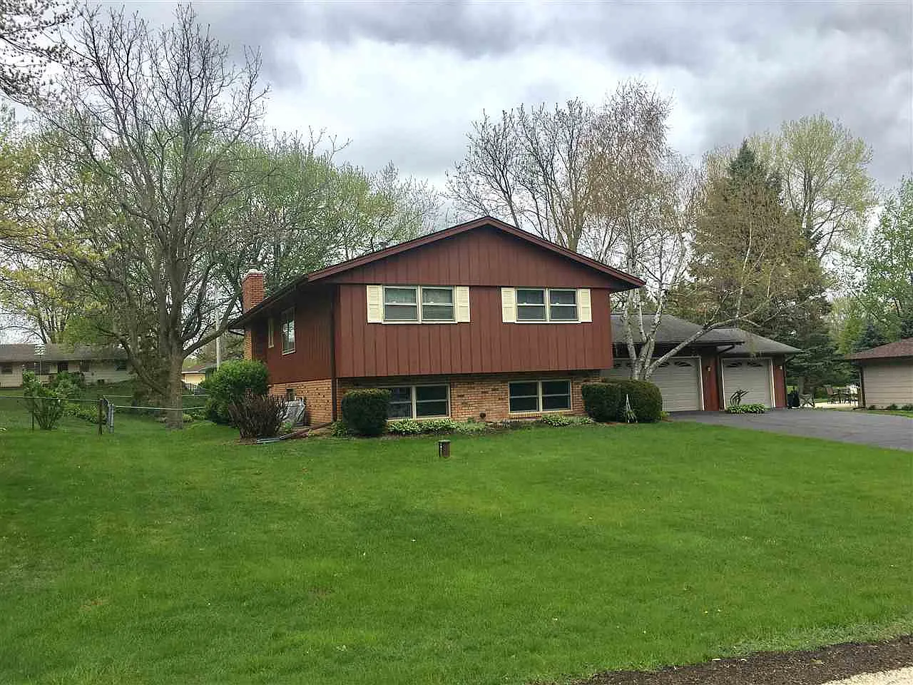 2783 Panorama Dr photo 1