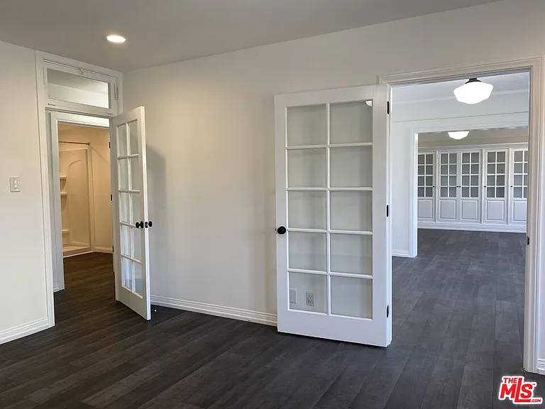 619 S La Brea Ave #2 — Photo 9
