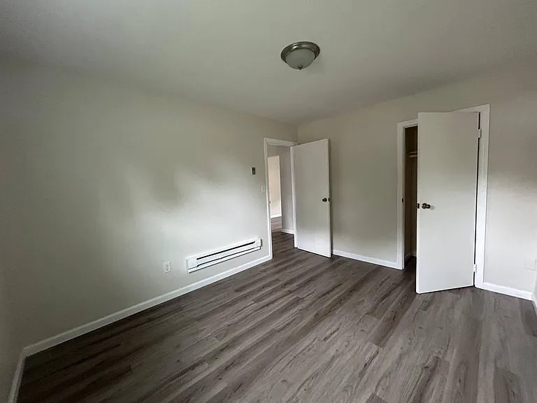 16 Lake St #2C — Photo 11