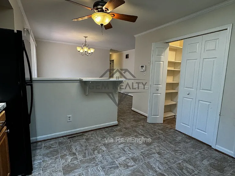 5088 Blarney St — Photo 16