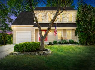 34 Newland Ct, Sterling, VA 20165