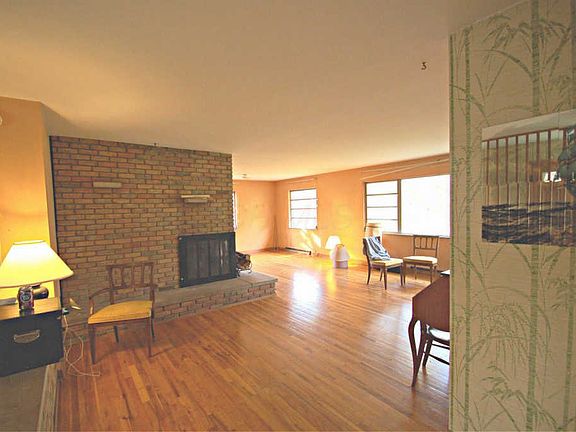 3rd image of 4949 Sharon Hill Dr