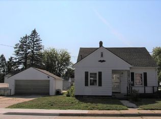 2320 School St, Two Rivers, WI 54241