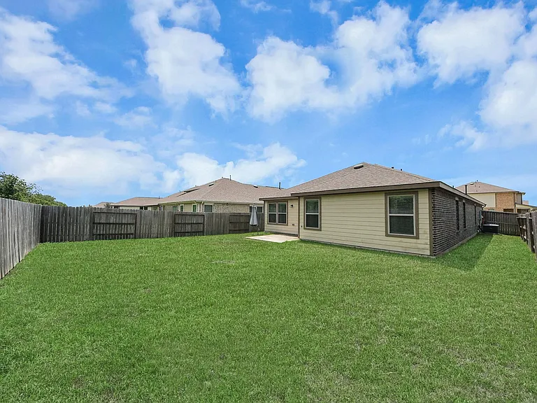 1509 Portola Dr — Photo 35