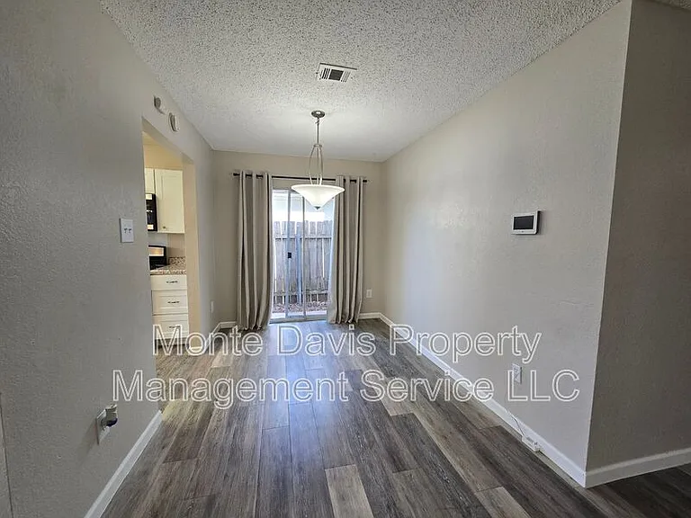 2306 Fuzz Fairway #A — Photo 6