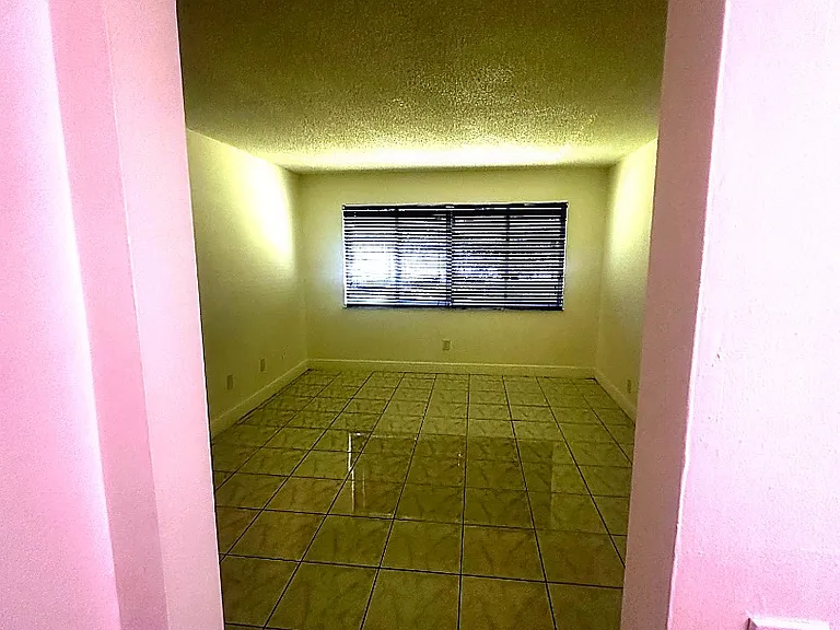 Unit Photo
