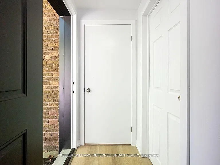 2556 Lake Shore Blvd W #LOWER — Photo 3