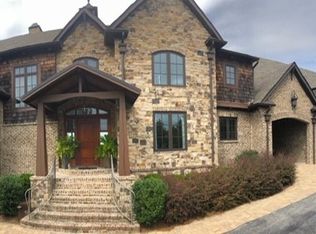 1221 Diamond Point Cir, Tuscaloosa, AL 35406