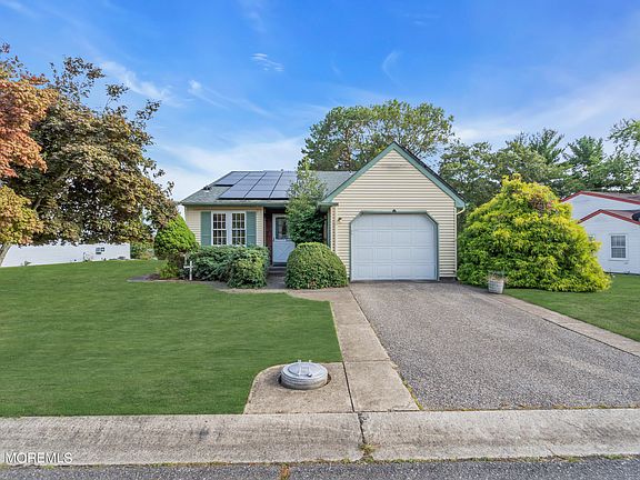 4th image of 48 Birchwood Drive #50