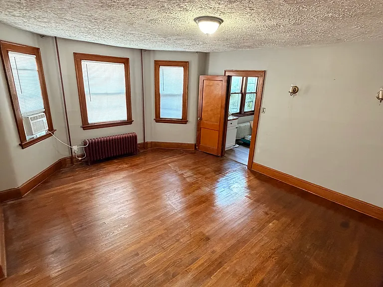 75 Sefton Dr #1 — Photo 3
