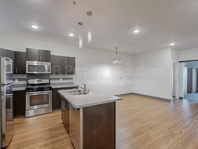950 4th St NW #304 — Photo 6
