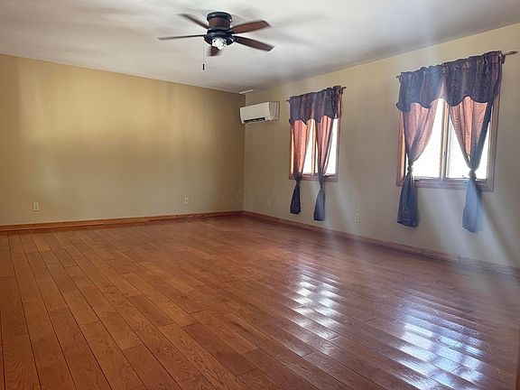 5th image of 3860 Pert Hill Rd