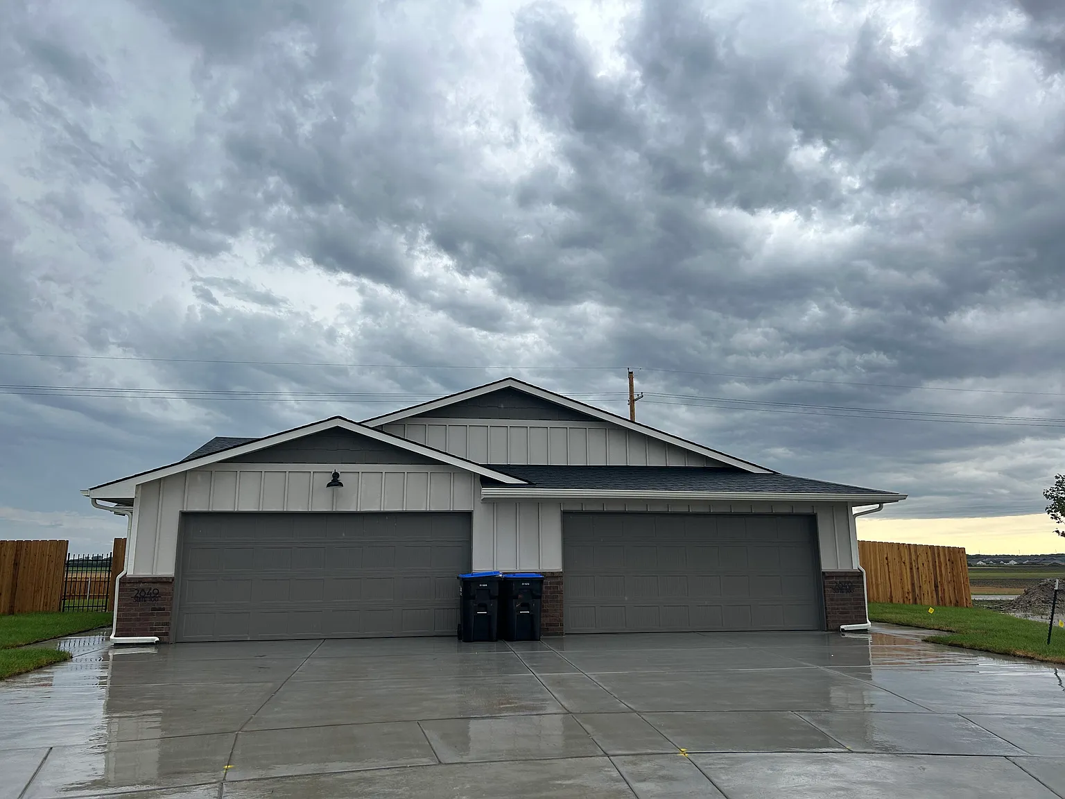 3 bed, 1195 sqft, $1,600 — Photo 1