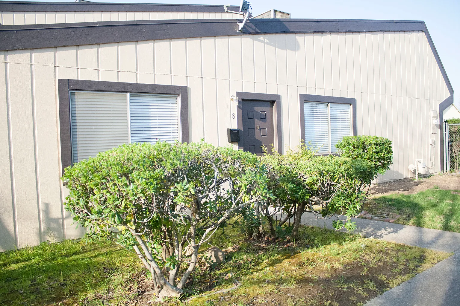 2205 Cheim Blvd APT 8 photo 1