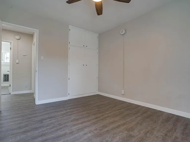 600 Kelton Ave #2 — Photo 11