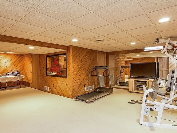 4th image of 20728 Green Ct
