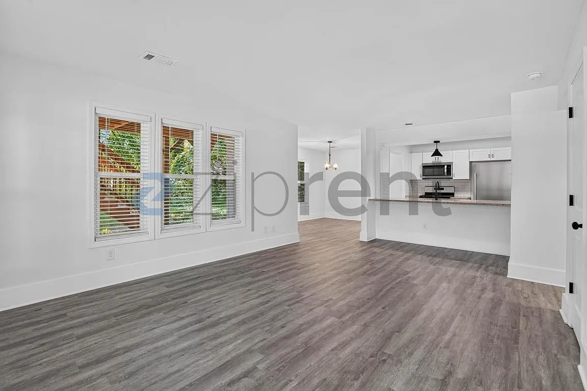 2 bed, 1100 sqft, $1,750 — Photo 3