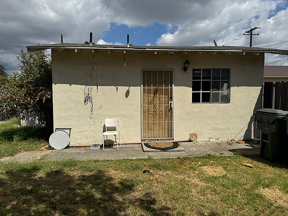 2nd image of 908 S Vanhorn Ave