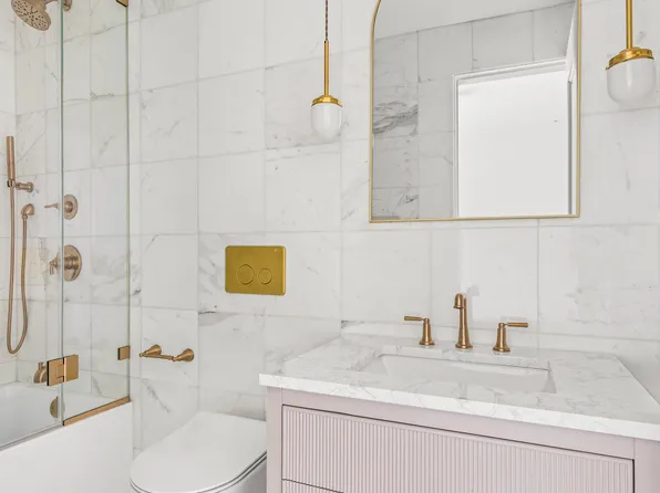 453 Stratford Road image 17 of 28