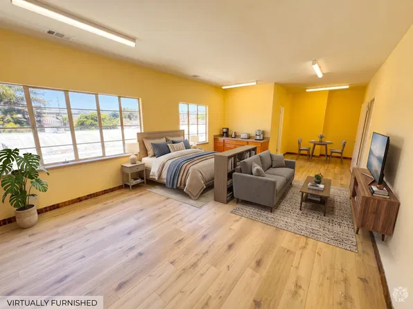 1684 E 14th St #B, San Leandro, CA 94577
