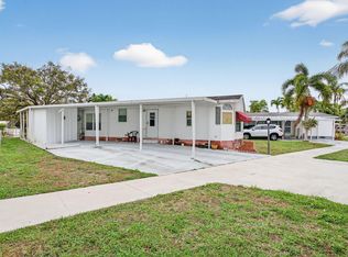 6482 NW 37th Avenue, Coconut Creek, FL 33073