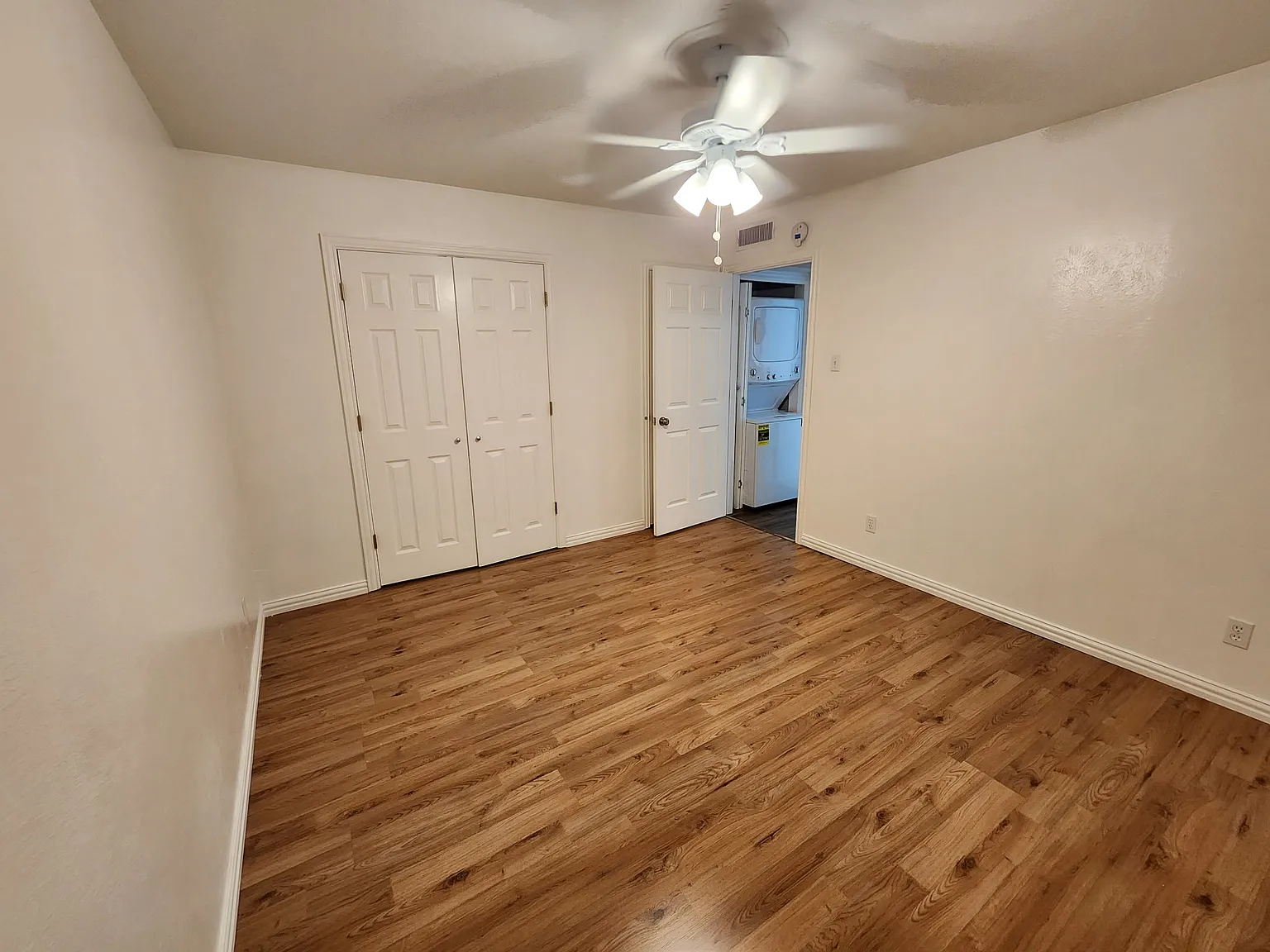 2 bed, 851 sqft, $1,700 — Photo 3