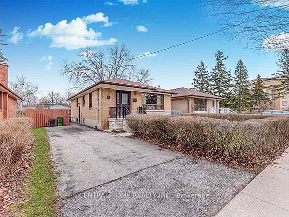 2nd image of 3 Holton Rd