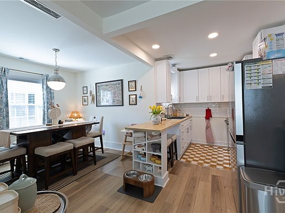 4th image of 2122 E 43rd Street