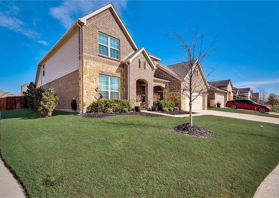 2nd image of 2101 Plamera Ln