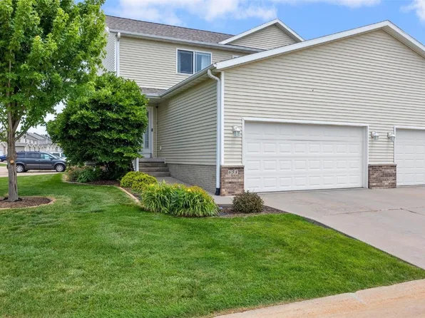 658 Secretariat Ln, Fairfax, IA 52228