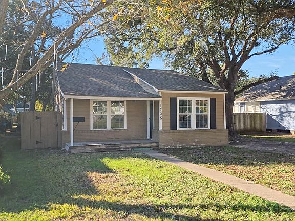 4th image of 1708 Mulcahy St