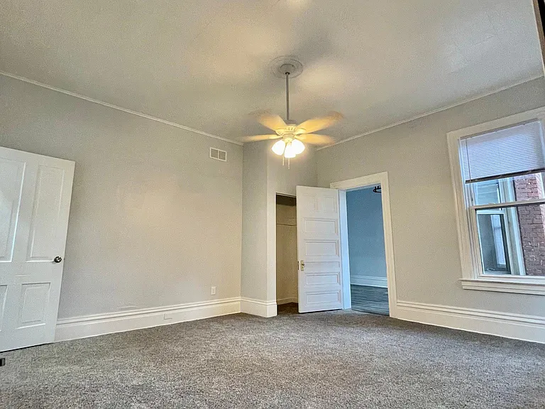 733 S Negley Ave #2 — Photo 5