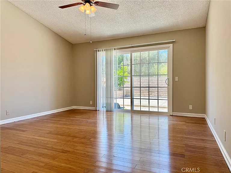 1421 Meadow Glen Rd — Photo 26