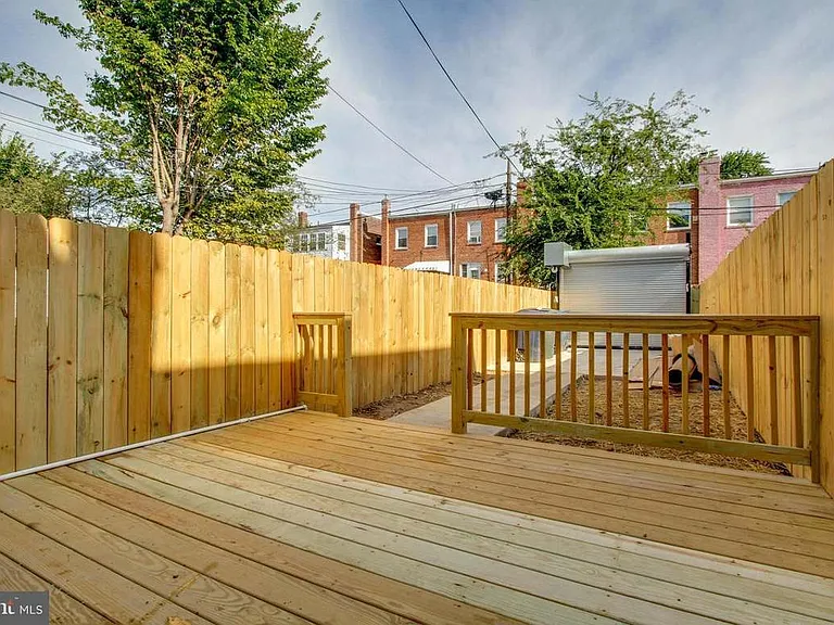 1850 L St NE — Photo 17