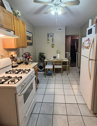 10212 S King Dr Photo 1 10212 S King Dr Photo 1