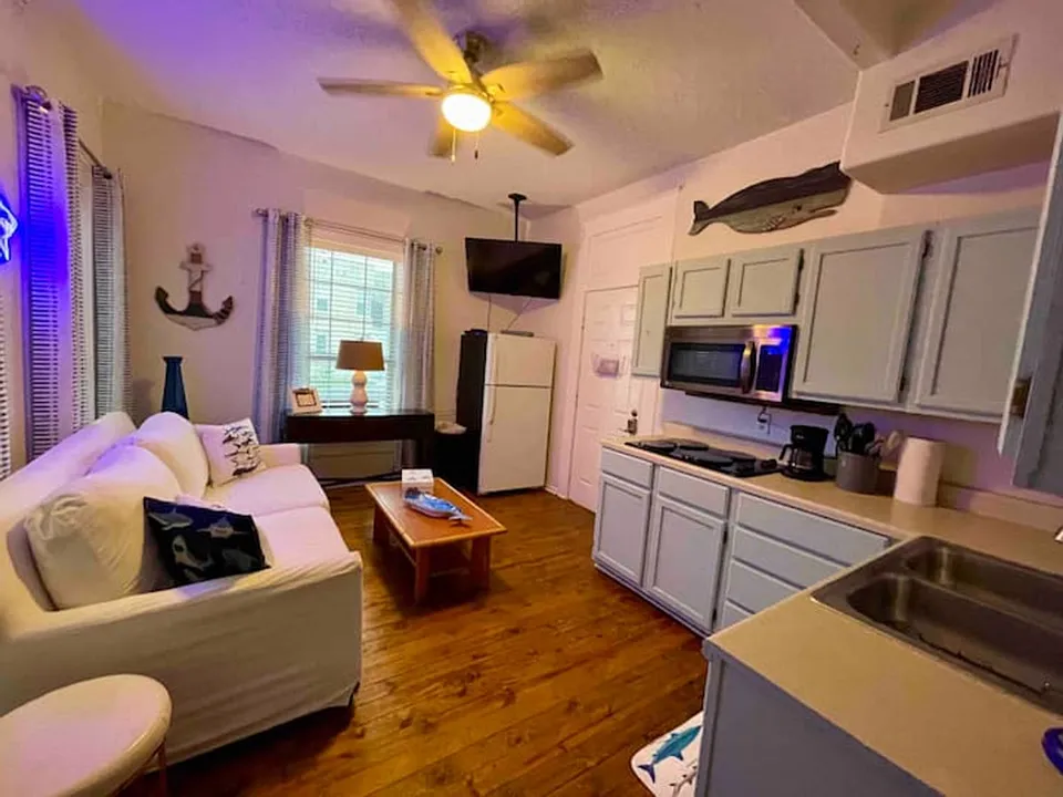 2423 Avenue Q #ID1570463P