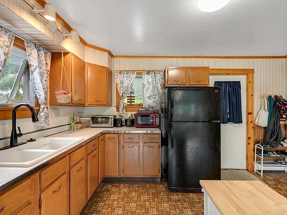 3rd image of 87 Church Hill Road