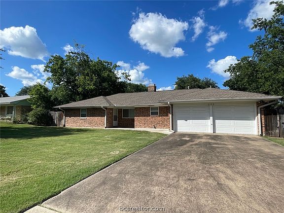 2nd image of 1113 Neal Pickett Dr