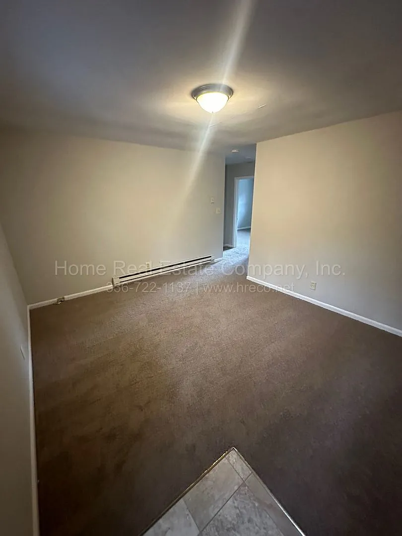 151 Westdale Avenue Apt F — Photo 2