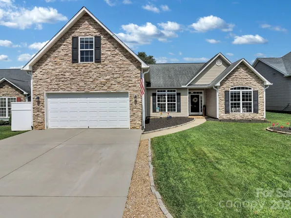 72 W Hiawassee Rd, Fletcher, NC 28732