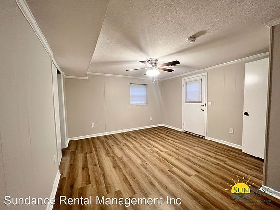 4th image of 214 Fliva Ave