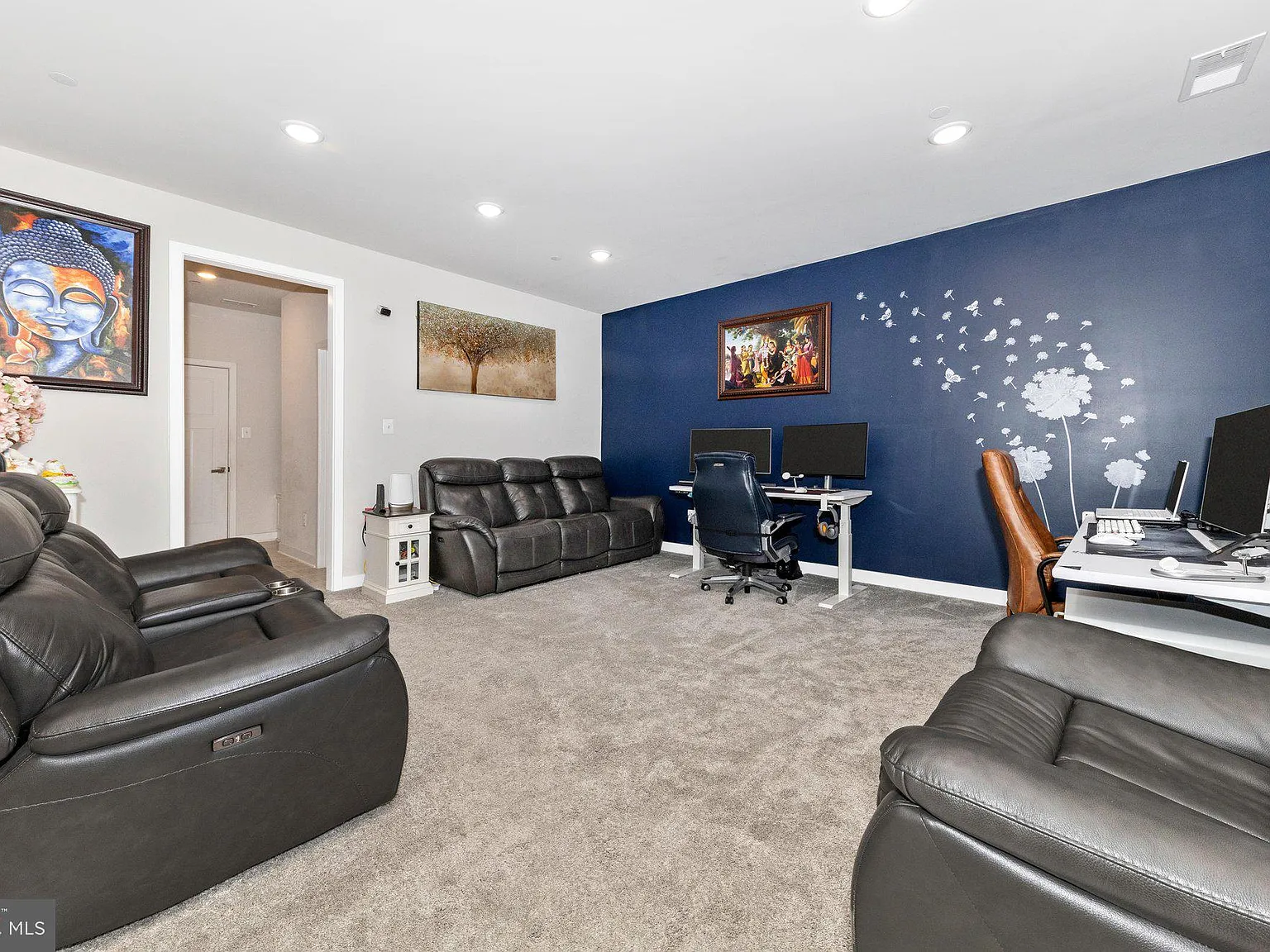 3 bed, 4.0 bath, 2280 sqft, $3,100 — Photo 3