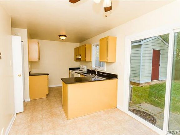 4th image of 9409 Poppy Ct #9409