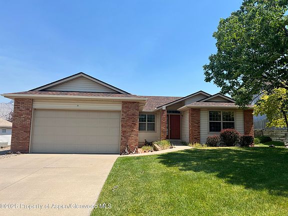 2nd image of 21 Cottonwood Ct
