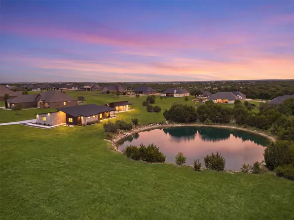 238 Martin Dr, Granbury, TX 76049